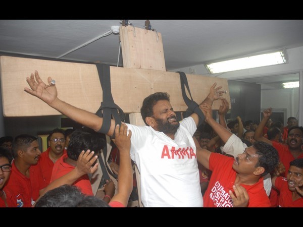 జయలలితపై వీరాభిమానం