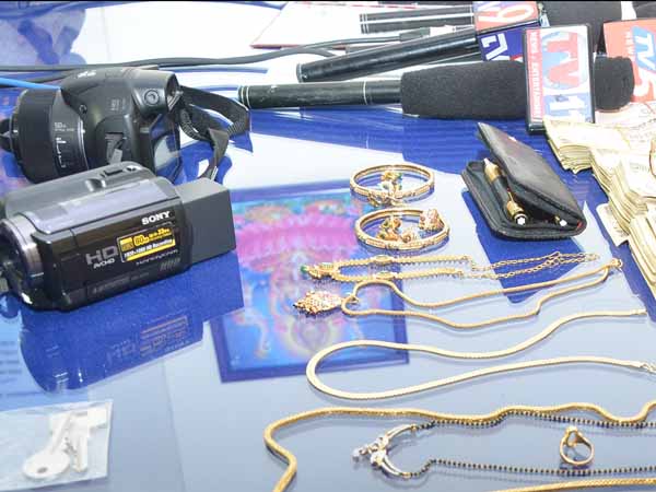 Two thieves arrested in Hyderabad