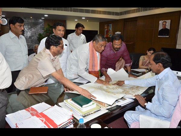 యాదగిరి గుట్టకు రూ. 100 కోట్లు