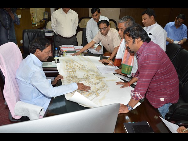 యాదగిరి గుట్టకు రూ. 100 కోట్లు