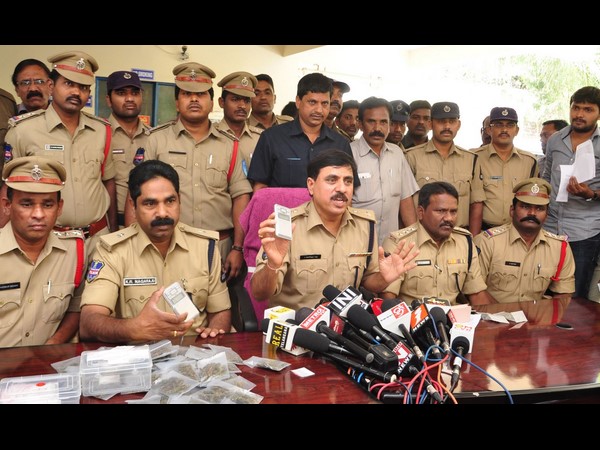 డ్రగ్ రాకెట్