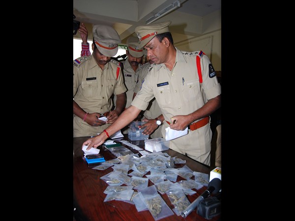 డ్రగ్ రాకెట్