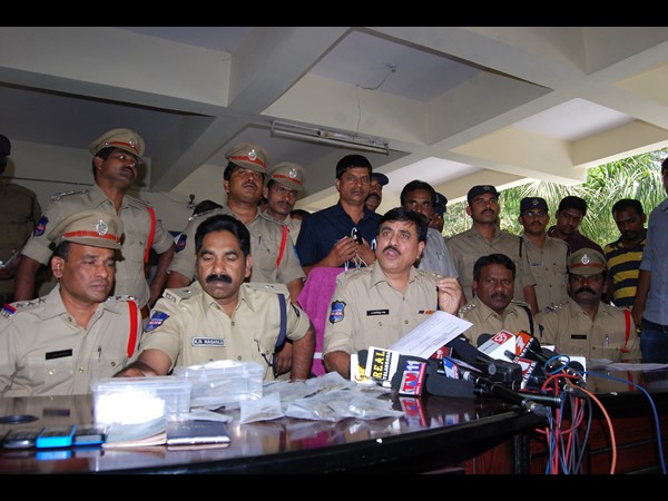  డ్రగ్ రాకెట్