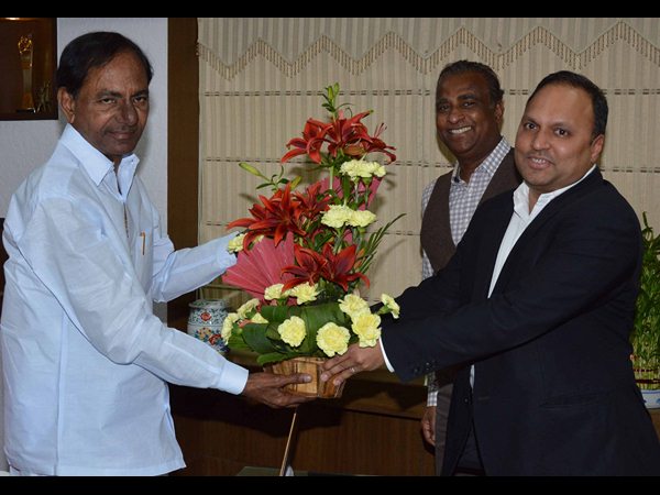 కెసిఆర్‌తో అమెరికా కంపెనీల ప్రతినిధులు