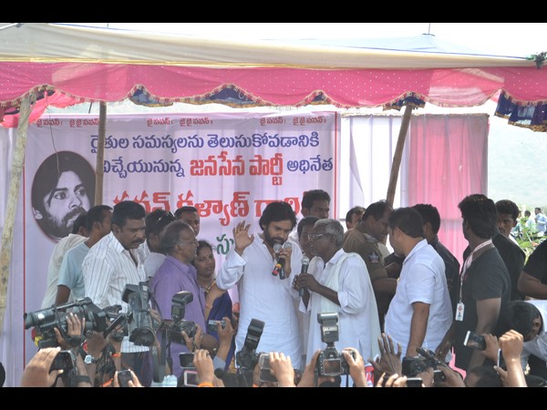రైతులతో ఇలా..