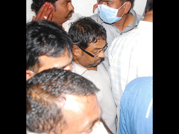  తల్లిని హత్య చేసి ఇంట్లోనే పాతిపెట్టిన కొడుకు