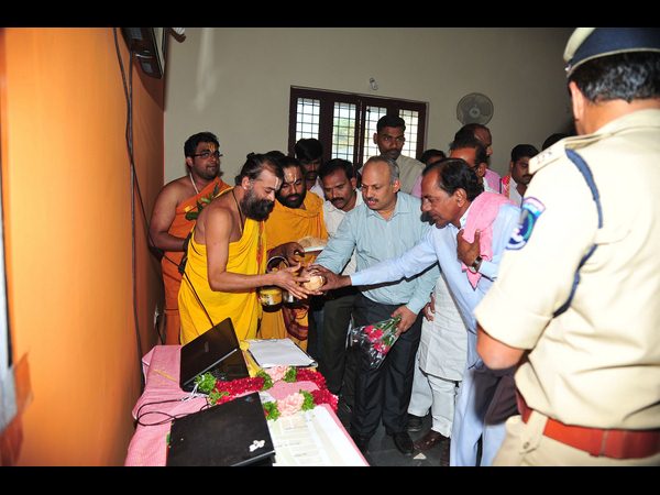 కెసిఆర్