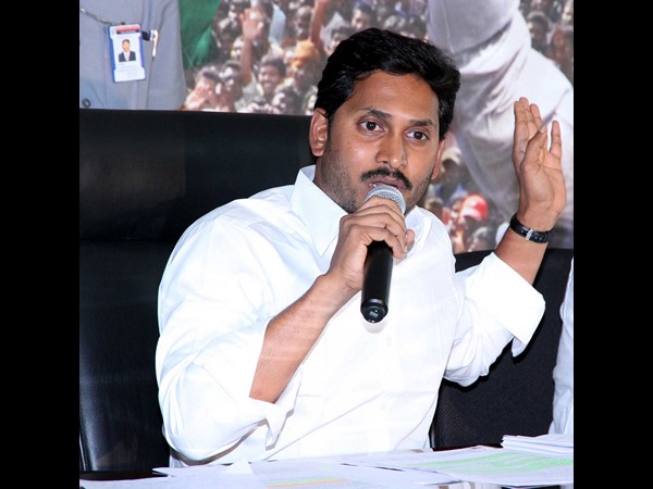 మీడియాతో జగన్