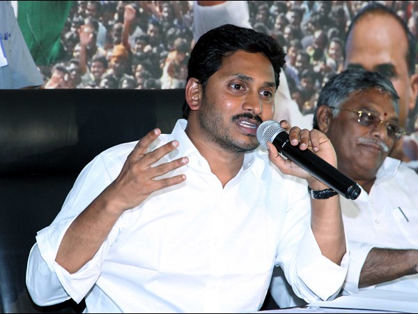 మీడియాతో జగన్