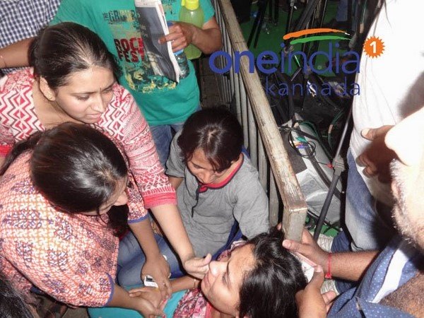 ఒక్క అవకాశం ఇవ్వండి