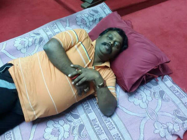 భోజనాలు పంపించిన ప్రభుత్వం