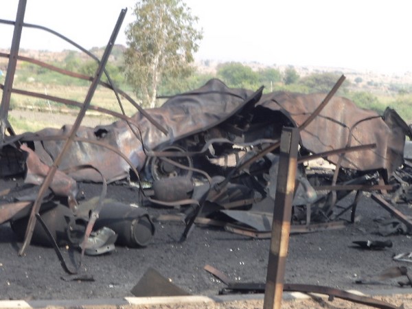 లారీ దగ్ధం