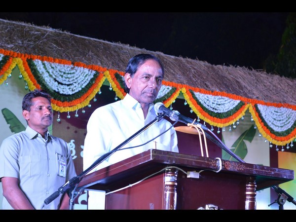 కెసిఆర్ ఇలా...