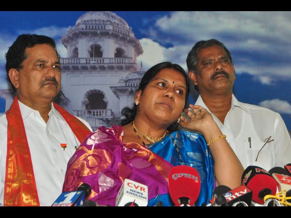  పీతల సుజాత