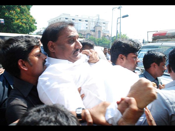  టీడీపీ అరెస్ట్