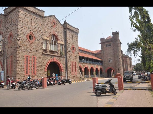  సెమీ ఫైనల్ మ్యాచ్ సందర్భంగా విశాఖపట్నంలోని రోడ్లన్నీ ఖాళీ