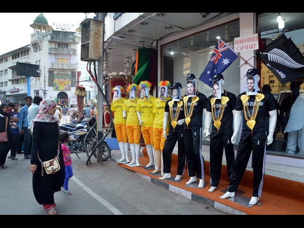 వరల్డ్‌కప్ పైనల్: ఫ్యాన్స్ మద్దతు కివీస్‌కే, ఆసక్తిగా