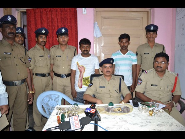  West Bengal theives arrested in Visakhapatnam