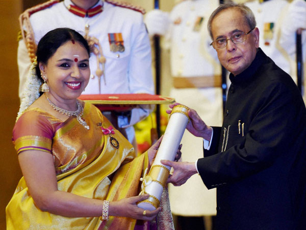 సుధా రఘునాథన్‌కు పద్మభూషణ్