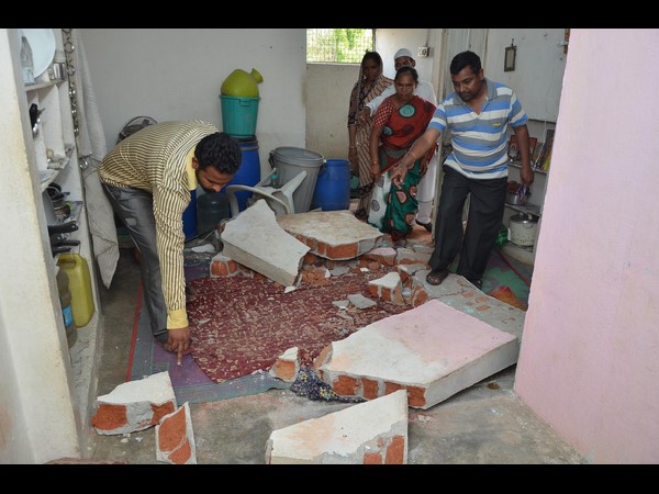 చిన్నారులు మృతి