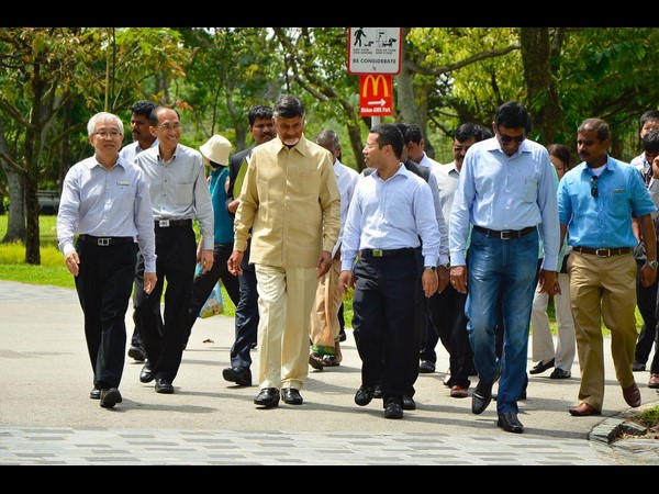 చంద్రబాబు బృందం