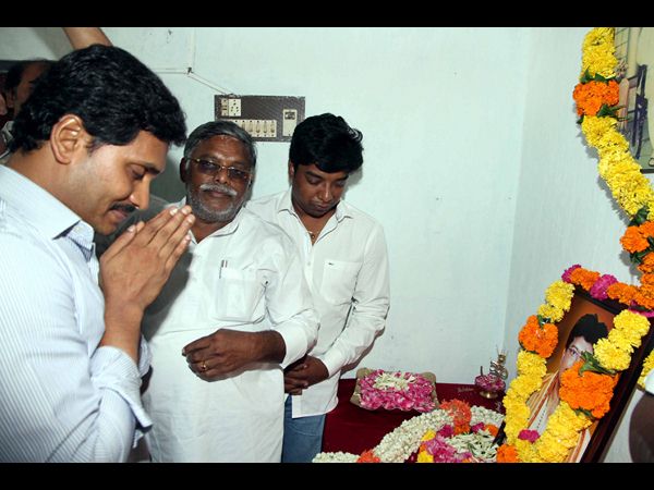 వైయస్ జగన్