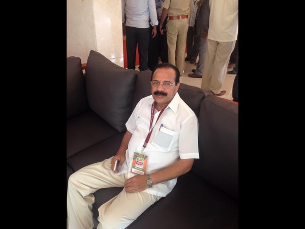 సదానంద చిరునవ్వులు