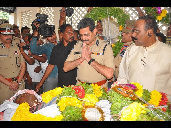 నాయినితో డిజిపి