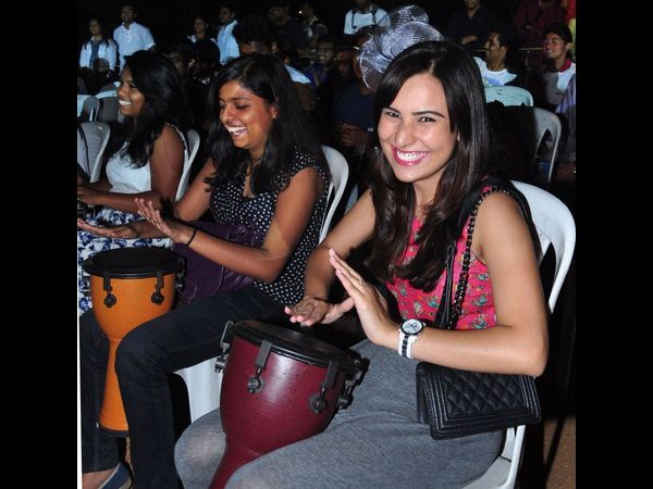  కన్నులపండవగా సాగిన స్కైలాంతర్లు ఉత్సవం