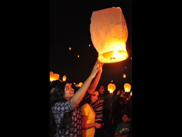  కన్నులపండవగా సాగిన స్కైలాంతర్లు ఉత్సవం