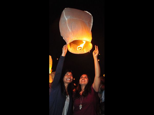  కన్నులపండవగా సాగిన స్కైలాంతర్లు ఉత్సవం