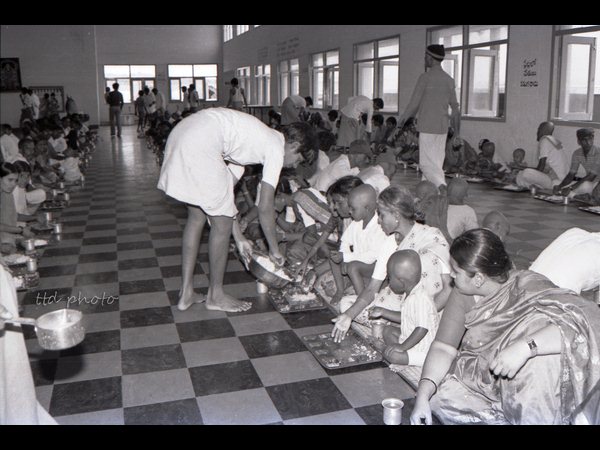 నిత్య అన్న ప్రసాదం ట్రస్టుకి 30 ఏళ్లు