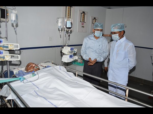  సిద్ధయ్య కుటుంబానికి కేసీఆర్ పరామర్శ, భరోసా