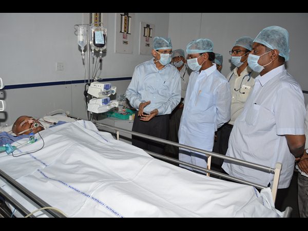  సిద్ధయ్య కుటుంబానికి కేసీఆర్ పరామర్శ, భరోసా