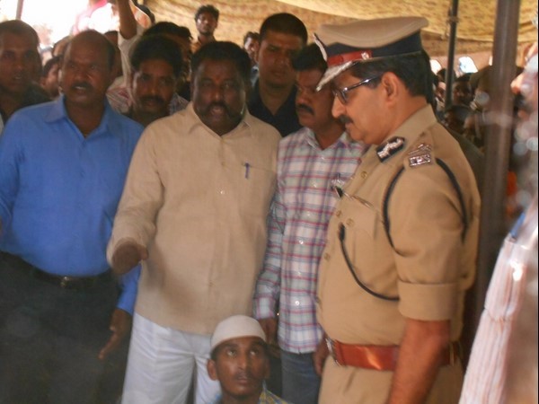 Nalgonda encounter SI Siddaiah funeral started at Jadcherla