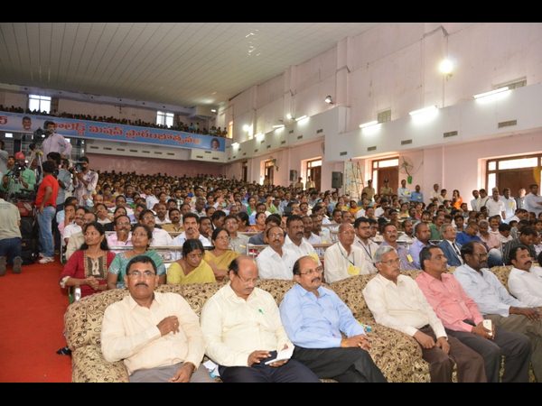  ప్రొఫెసర్ ఉద్యోగం ఇస్తానంటే వద్దన్నా: బాబు