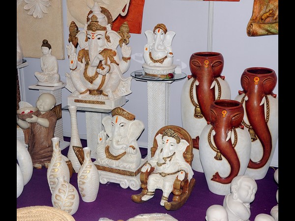 హై-లైఫ్ ఎగ్జిబిషన్: నటి సంజన ఫోజు