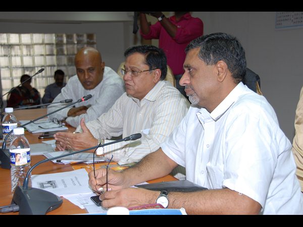 నీతి ఆయోగ్ సభ్యులతో సీఎం కేసీఆర్ భేటీ 