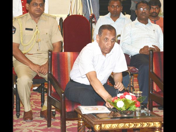  తొలి నోటిఫికేషన్ నా శాఖదే: కేటీఆర్