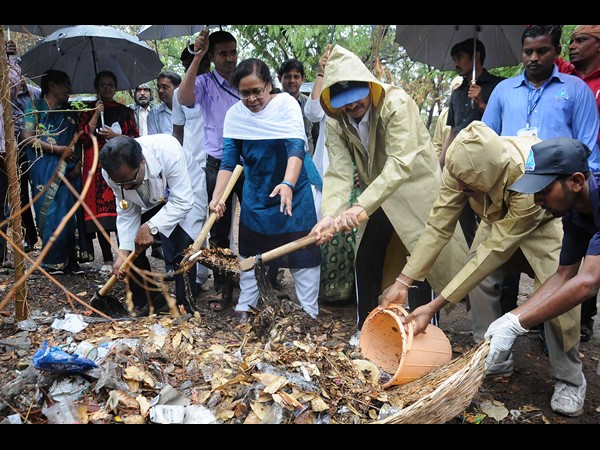 ఫీవర్ ఆస్పత్రిలో.. ఫీవర్ ఆస్పత్రిలో..