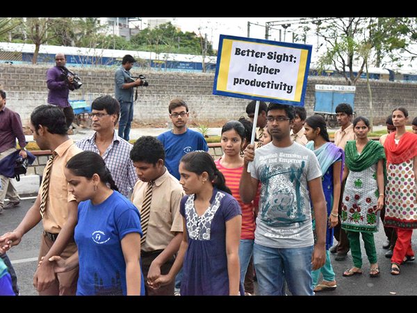 వాక్ ఇన్ ది డార్క్