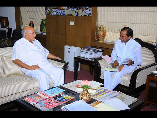 సచివాలయంలోకి రామోజీరావు