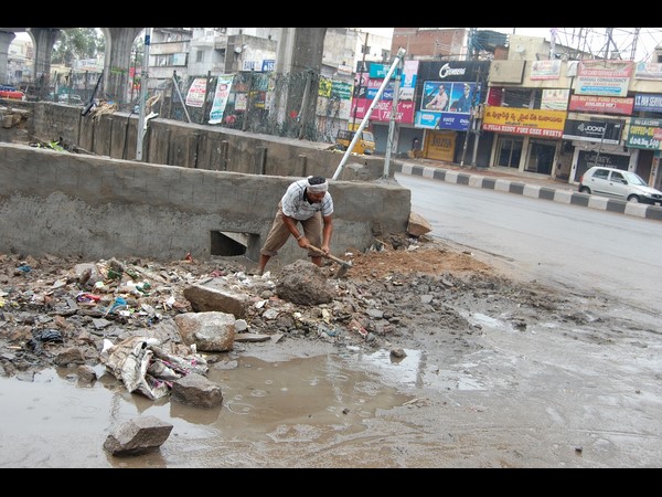 లోతట్టు ప్రాంతాలు జలమయం