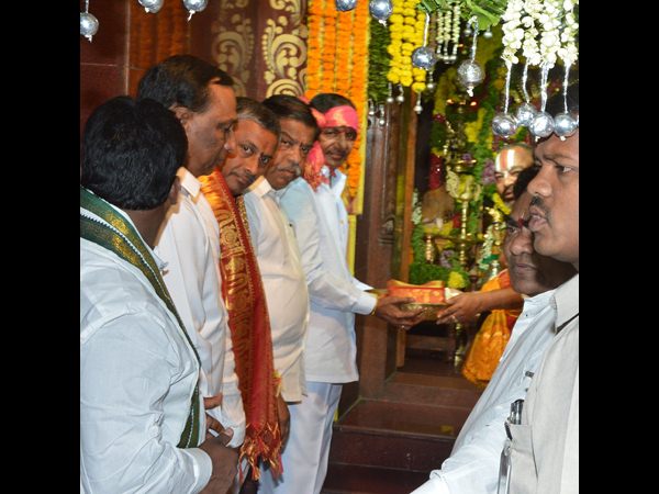 కెసిఆర్