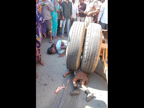 నర్సరీ చదివిస్తూ....