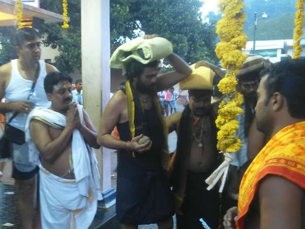  Janardhana Reddy visited Sabarimala in Kerala 