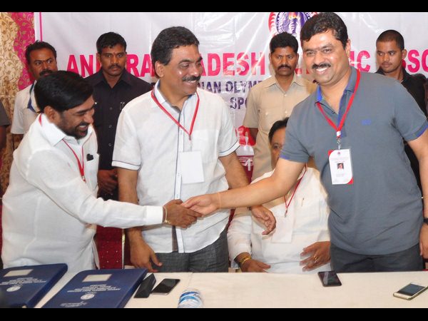 ఒలంపిక్ ఎన్నికలు: వివాదం, బాబు ఆగ్రహం