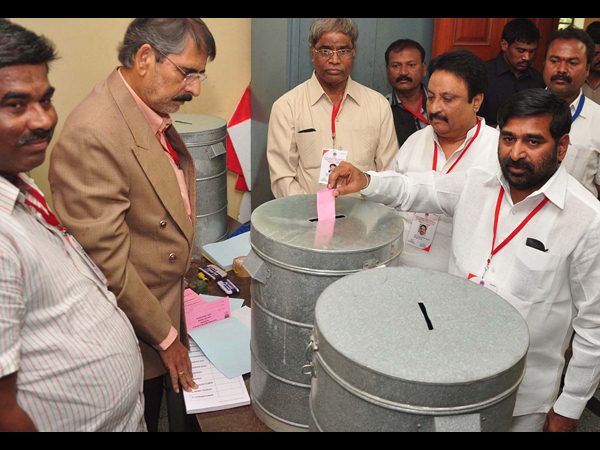  ఒలంపిక్ ఎన్నికలు: వివాదం, బాబు ఆగ్రహం