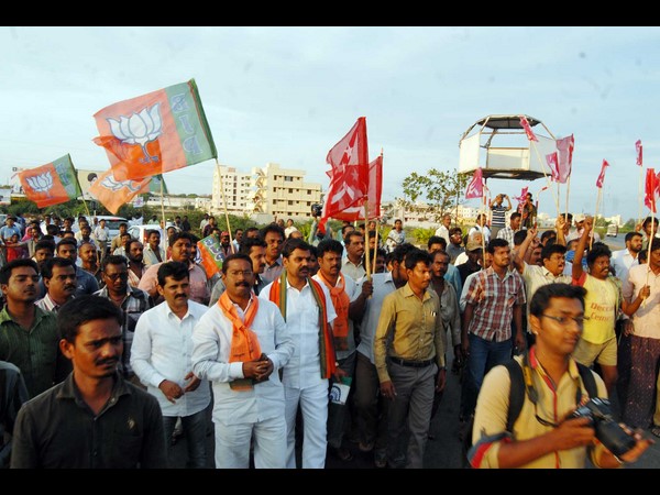 ప్రారంభమైన మస్తాన్ బాబు అంతిమయాత్ర