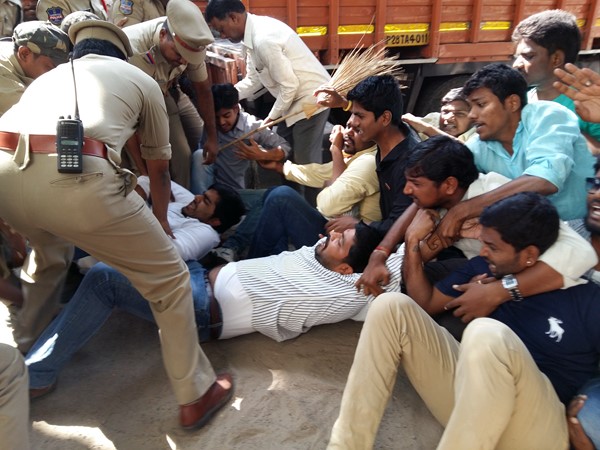 చావుడప్పులు..